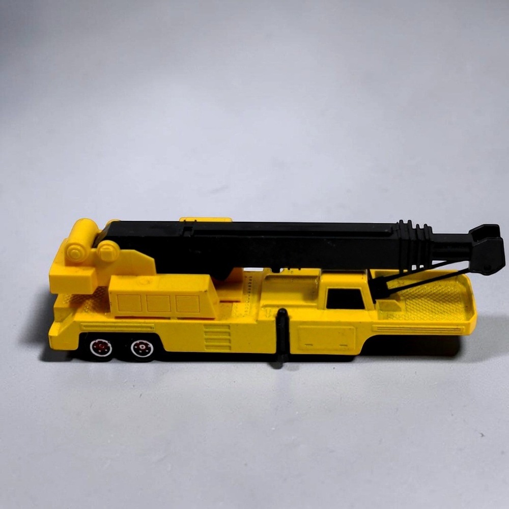 Vtg 1980's Majorette No 617 Mobile Crane Truck Yellow Die-Cast 1:87 Scale France